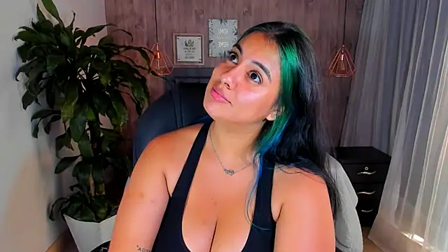 Snapshot of Xisu_ chatting on 02.22.25 Xisu online show from 02.22.25