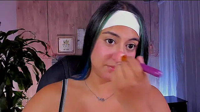 Snapshot of Xisu_ chatting on 02.23.25 Xisu online show from 02.23.25