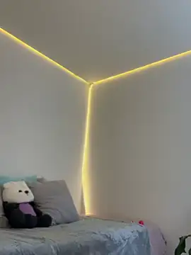 AmmyCollinsW online show from 04.18.26