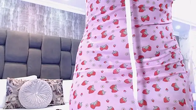 SophieWolkman online show from 04.18.26