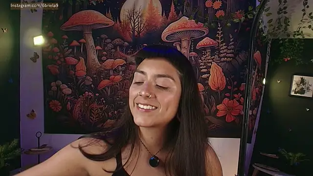 6Briela9  online show from 05.05.26
