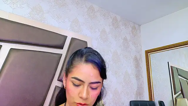 NicoleEsposito online show from 06.03.26