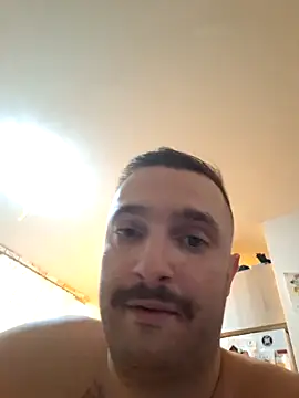 Snapshot of Zlyzloba21 chatting on 10.23.25 Zlyzloba21 online show from 10.23.25