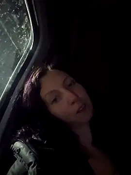 Snapshot of erinSmiles chatting on 11.11.25 erinSmiles online show from 11.11.25