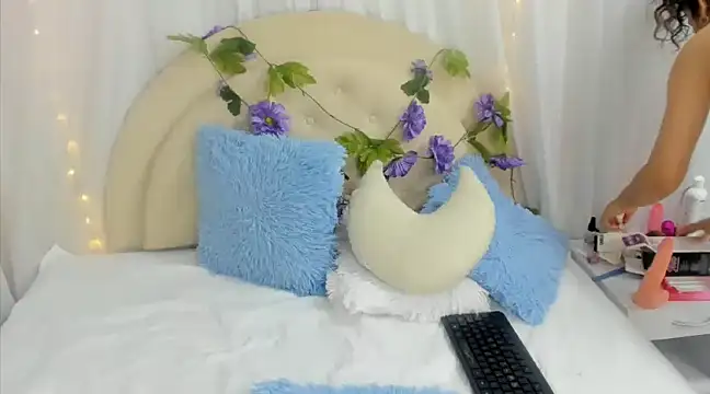 brithany rousee online show from 01.04.25