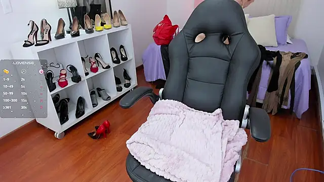 Snapshot of Victoria_collins_1 chatting on 01.29.25 Victoria collins 1 online show from 01.29.25