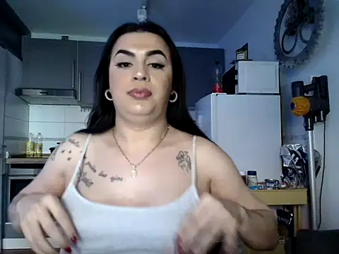Snapshot of Dulce_hot_23_ chatting on 05.19.26 Dulce hot 23 online show from 05.19.26