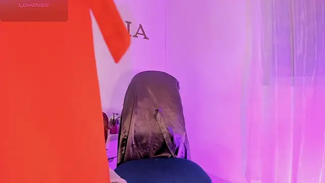 Lia johnsonn online show from 01.13.26