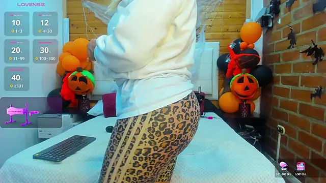 Dulcex69 online show from 10.29.25