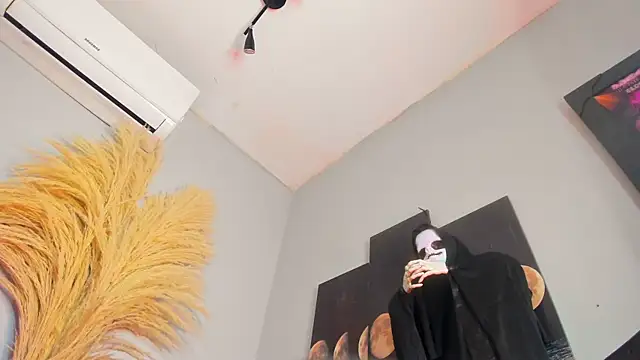 ALICEPOIXXXON online show from 10.30.25