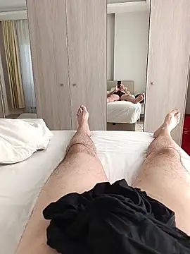 Snapshot of istanbullbogasi chatting on 10.30.25 istanbullbogasi online show from 10.30.25