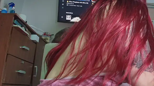 Snapshot of Maylin_2024 chatting on 10.28.25 Maylin 2024 online show from 10.28.25