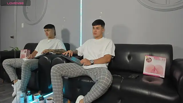 Snapshot of Cristopher_strong chatting on 01.15.25 Cristopher strong online show from 01.15.25