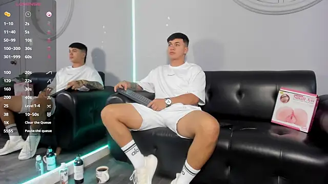 Snapshot of Cristopher_strong chatting on 01.17.25 Cristopher strong online show from 01.17.25