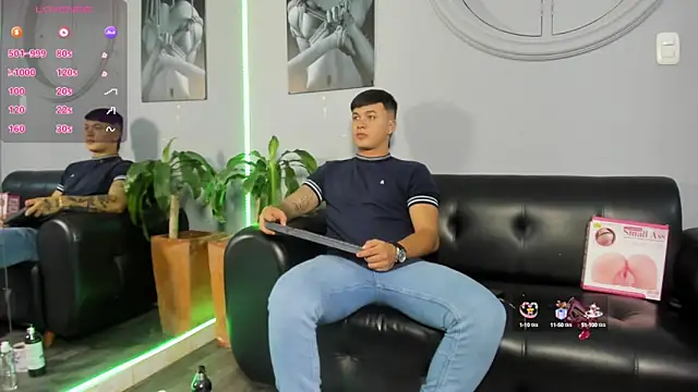 Snapshot of Cristopher_strong chatting on 01.27.25 Cristopher strong online show from 01.27.25