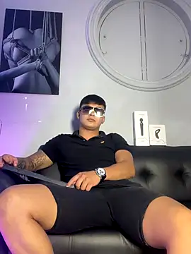 Snapshot of Cristopher_strong chatting on 09.27.25 Cristopher strong online show from 09.27.25