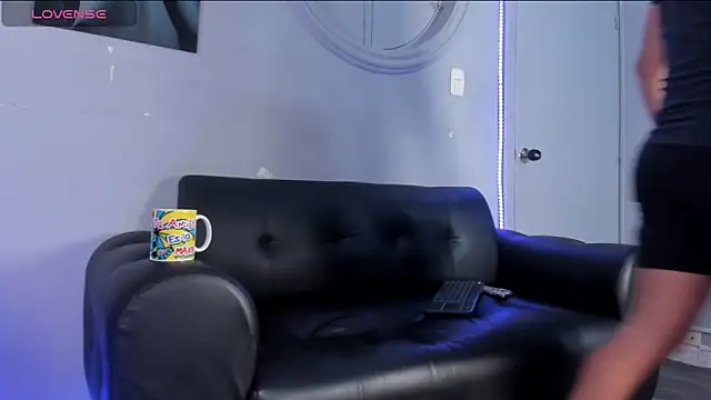 Snapshot of Cristopher_strong chatting on 11.07.25 Cristopher strong online show from 11.07.25