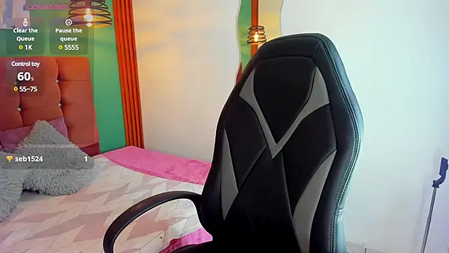 Snapshot of IamAlana_ chatting on 02.11.25 IamAlana online show from 02.11.25