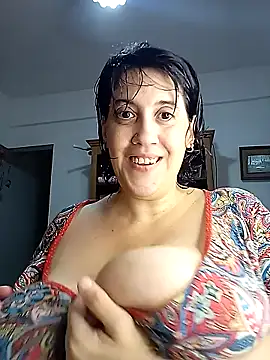 Snapshot of Sole_Love chatting on 03.05.25 Sole Love online show from 03.05.25