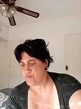 Snapshot of Sole_Love chatting on 11.18.25 Sole Love online show from 11.18.25