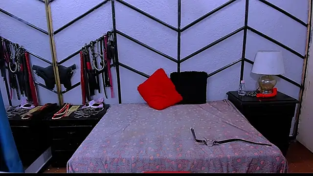 AlanaLuck online show from 01.24.25