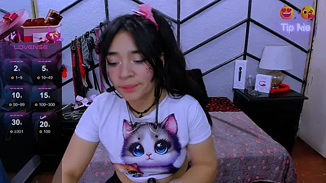 AlanaLuck online show from 02.10.25