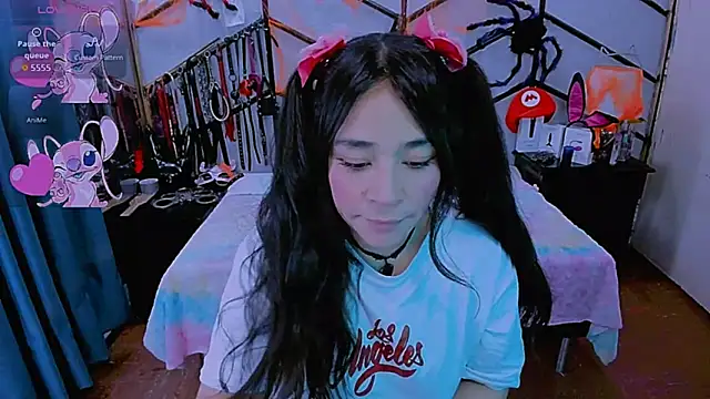 AlanaLuck online show from 10.29.25