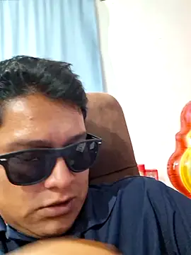 Snapshot of issacchpapi chatting on 06.18.26 issacchpapi online show from 06.18.26