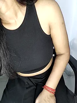 Snapshot of Ms_Neera chatting on 03.07.25 Ms Neera online show from 03.07.25