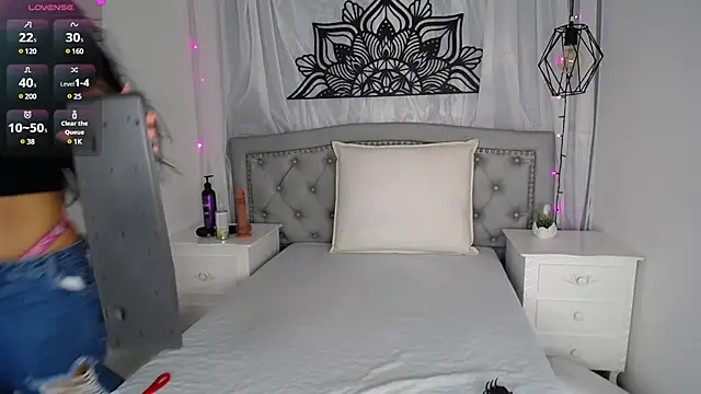 Snapshot of Ariana_ceballos chatting on 02.19.25 Ariana ceballos online show from 02.19.25