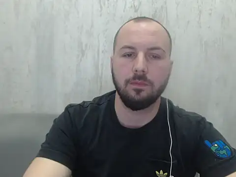 Snapshot of nickolastheboy chatting on 12.23.25 nickolastheboy online show from 12.23.25