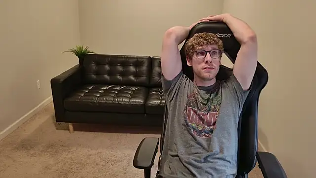 Snapshot of BlueEyedTallGuy94 chatting on 09.12.25 BlueEyedTallGuy94 online show from 09.12.25