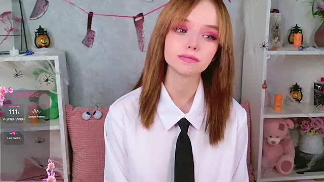 b4by LoL1 online show from 11.05.25