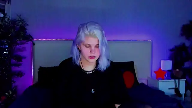 JoannLowe online show from 01.05.25