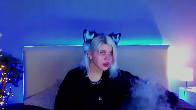 JoannLowe online show from 03.06.25