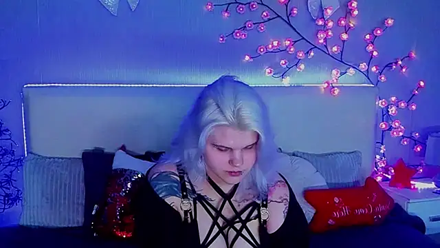 JoannLowe online show from 12.14.25