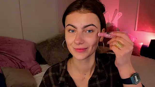 Snapshot of tomorrows_day chatting on 10.27.25 tomorrows day online show from 10.27.25