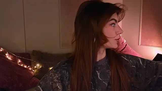 Snapshot of tomorrows_day chatting on 11.27.25 tomorrows day online show from 11.27.25