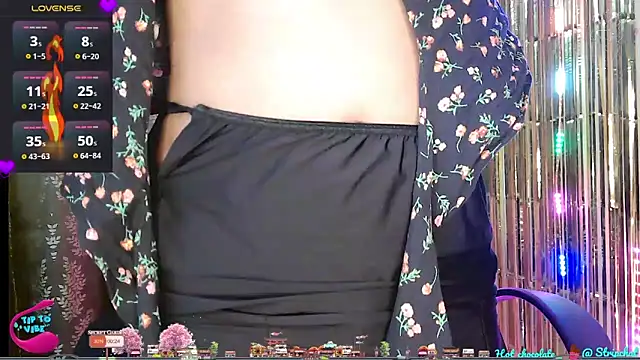 Snapshot of Hot_chocolate__ chatting on 12.15.24 Hot chocolate   online show from 12.15.24