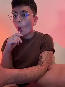 Snapshot of Ashley_Chriss chatting on 12.24.24 Ashley Chriss online show from 12.24.24