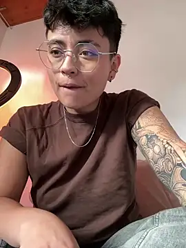 Snapshot of Ashley_Chriss chatting on 01.19.25 Ashley Chriss online show from 01.19.25