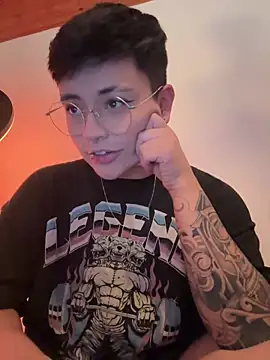 Snapshot of Ashley_Chriss chatting on 01.23.25 Ashley Chriss online show from 01.23.25