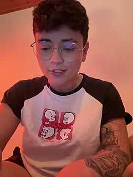 Snapshot of Ashley_Chriss chatting on 01.26.25 Ashley Chriss online show from 01.26.25