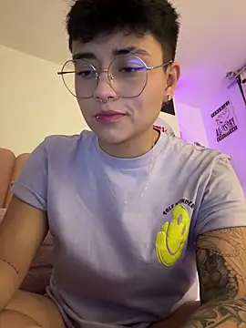 Snapshot of Ashley_Chriss chatting on 02.15.25 Ashley Chriss online show from 02.15.25