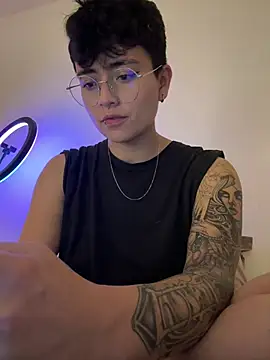 Snapshot of Ashley_Chriss chatting on 03.09.25 Ashley Chriss online show from 03.09.25