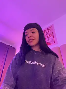 Snapshot of Ashley_Chriss chatting on 12.20.25 Ashley Chriss online show from 12.20.25