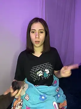 Catyloves online show from 01.31.25