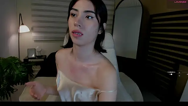 Catyloves online show from 04.14.26