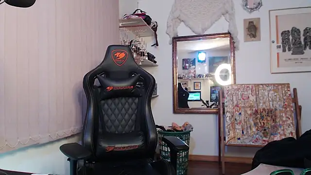 Siriss boyrag online show from 02.28.25