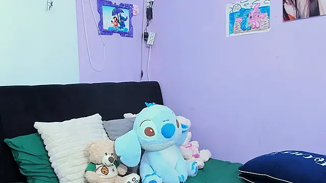 sara mendez2 online show from 10.25.25